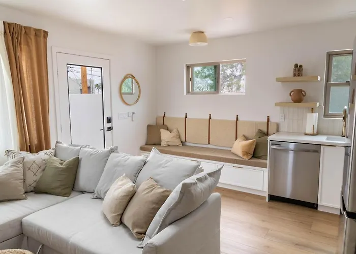 The Laurel Loft